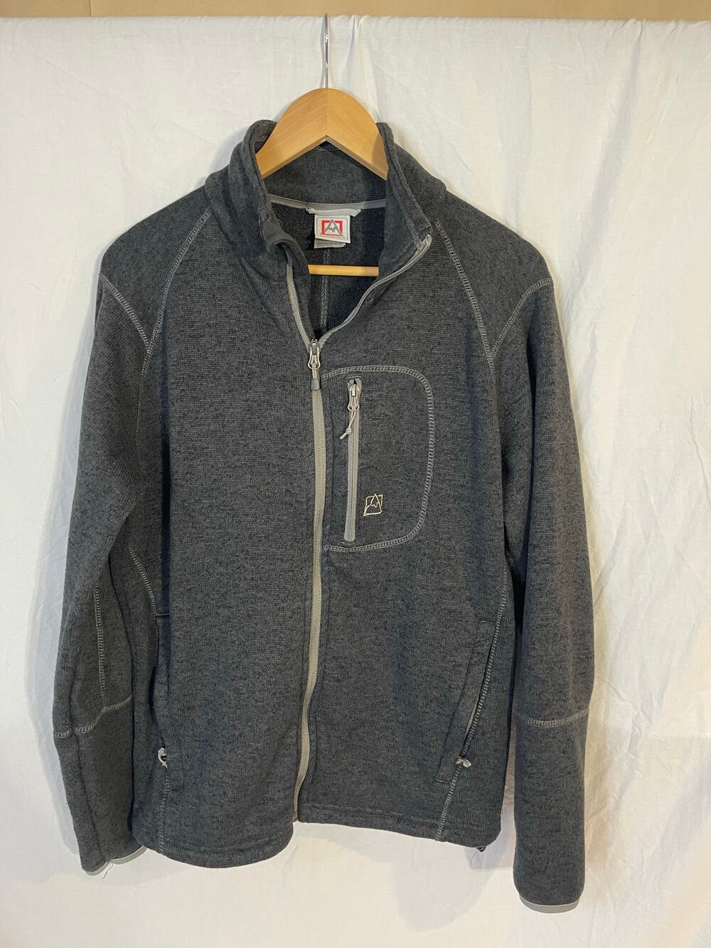 Avalanche mens large grey zipup